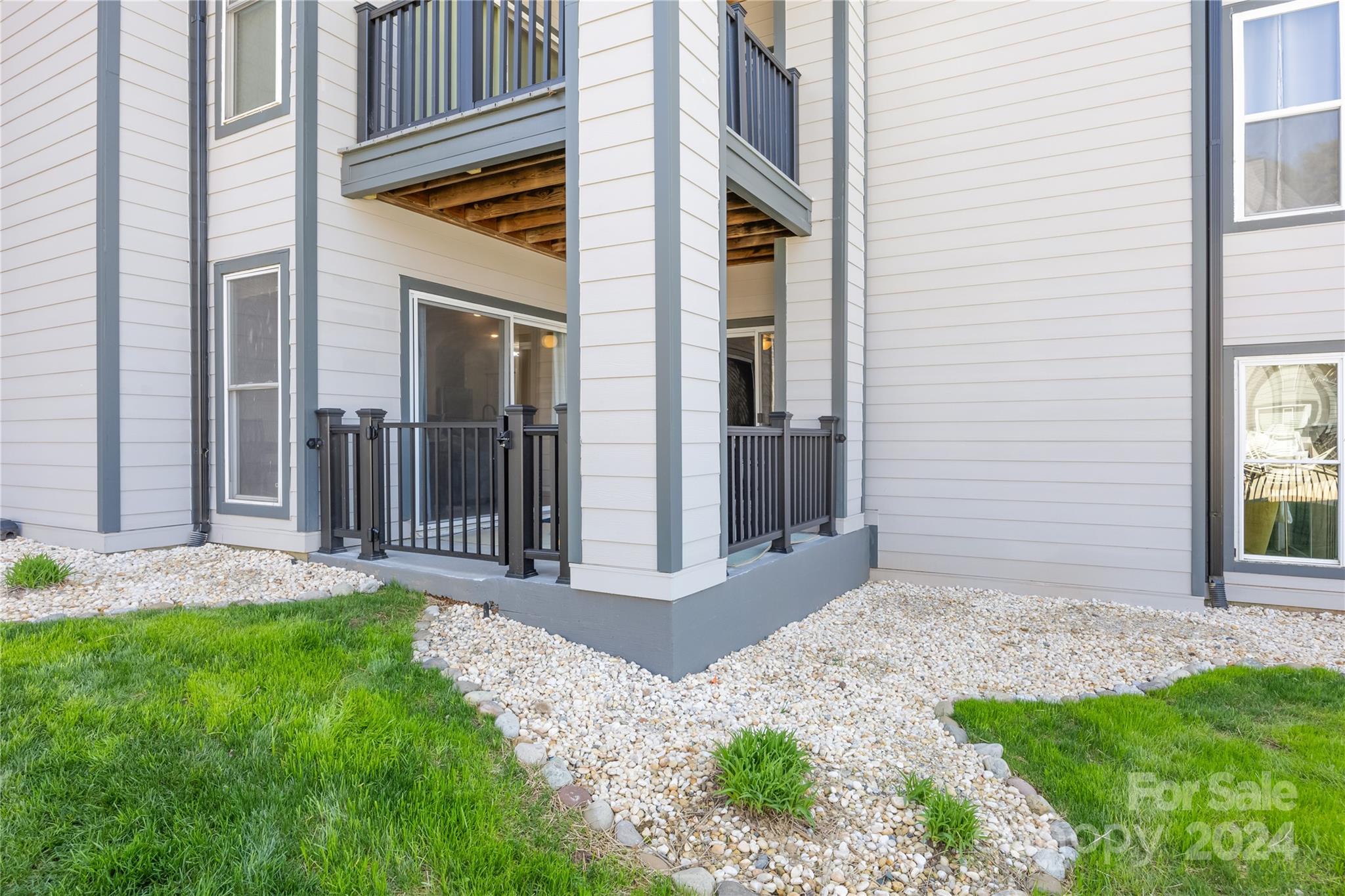 18807 Vineyard Point Lane