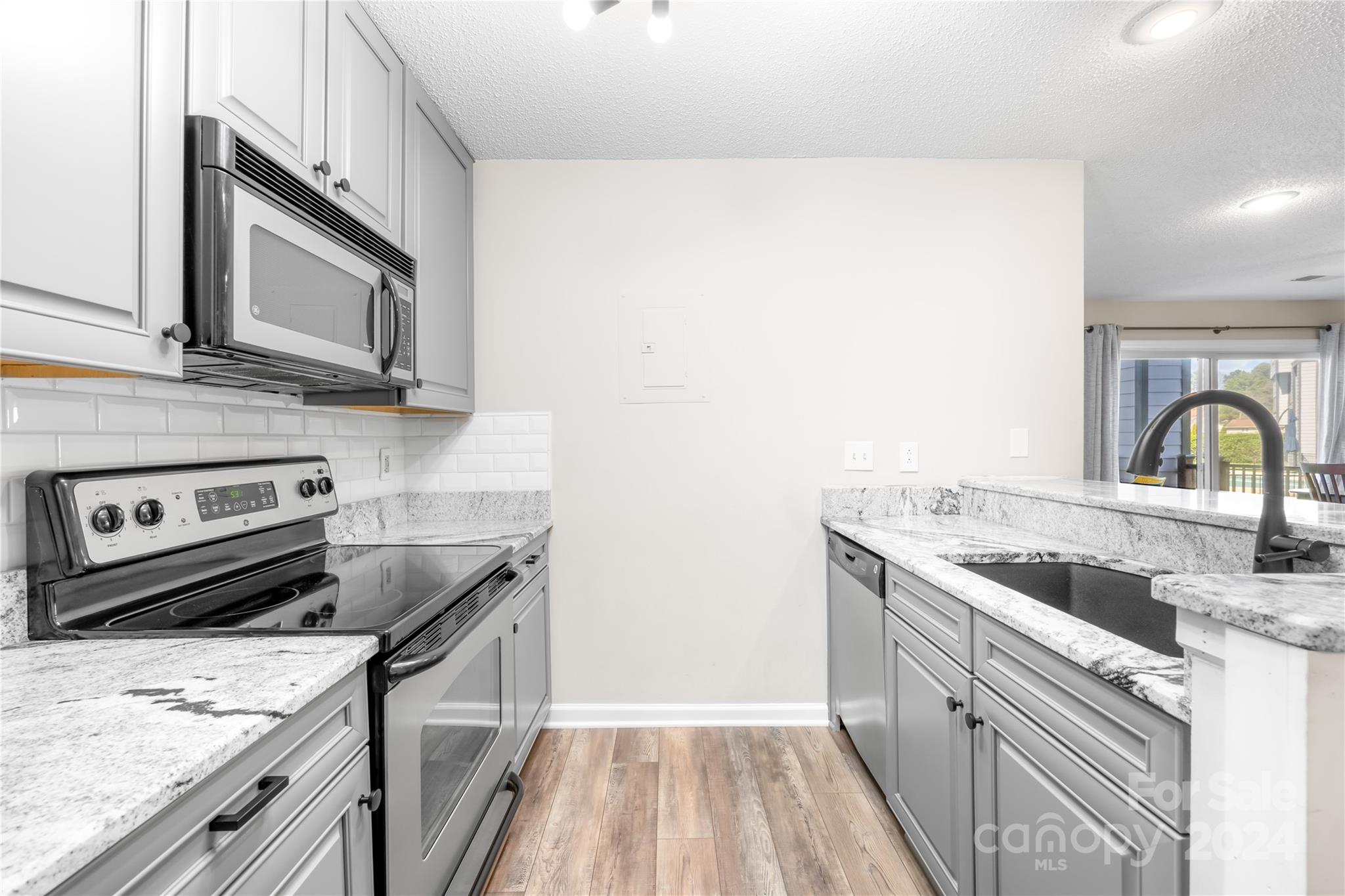 18807 Vineyard Point Lane