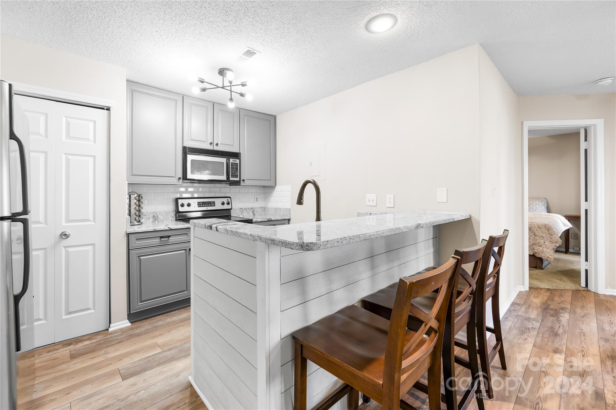 18807 Vineyard Point Lane