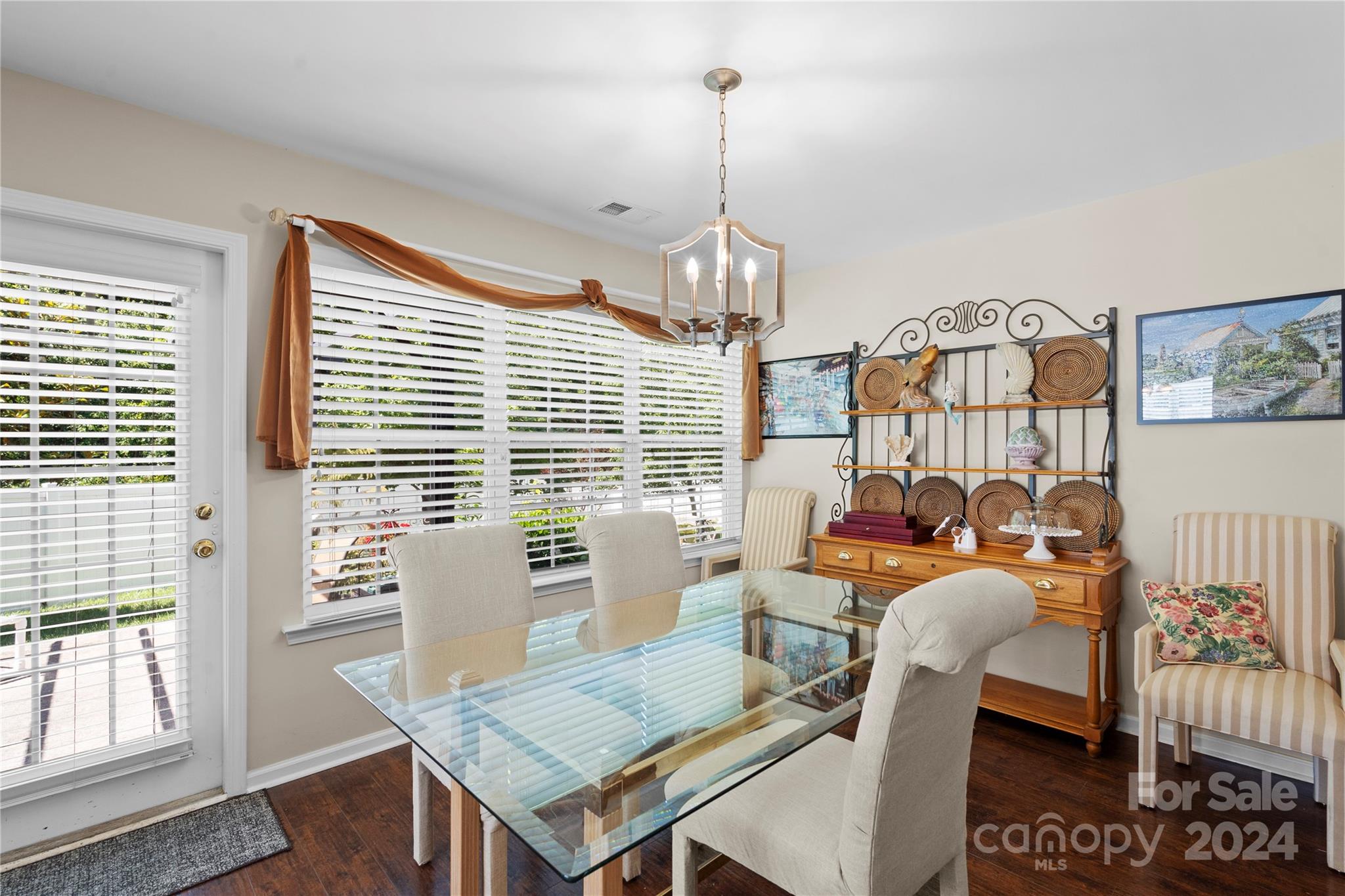 10812 Peddlers Court