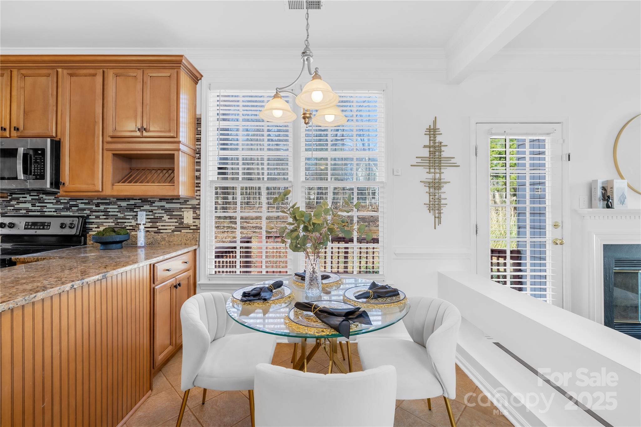 3304 Caernarvon Court