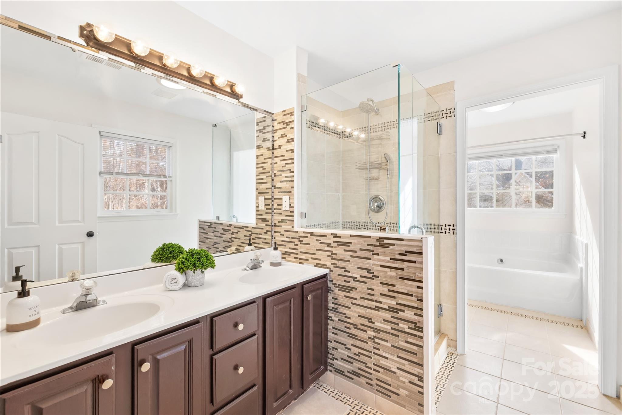 3304 Caernarvon Court