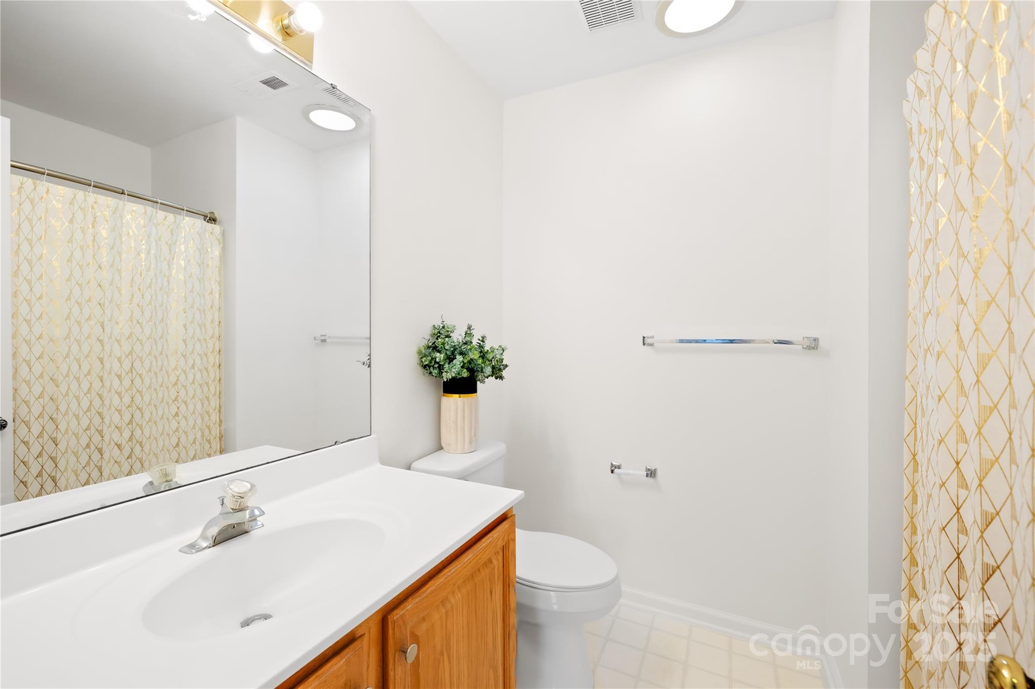 3304 Caernarvon Court