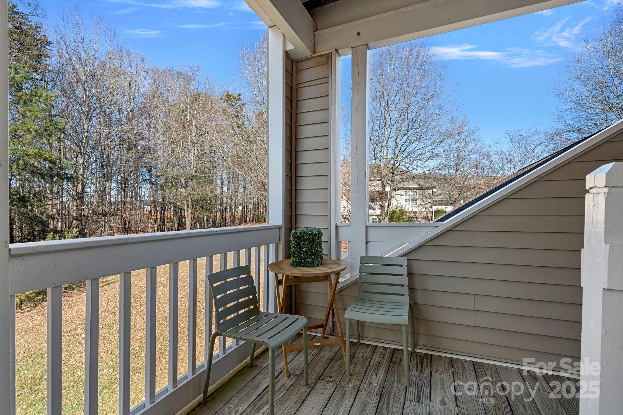 8938 Rosalyn Glen Road