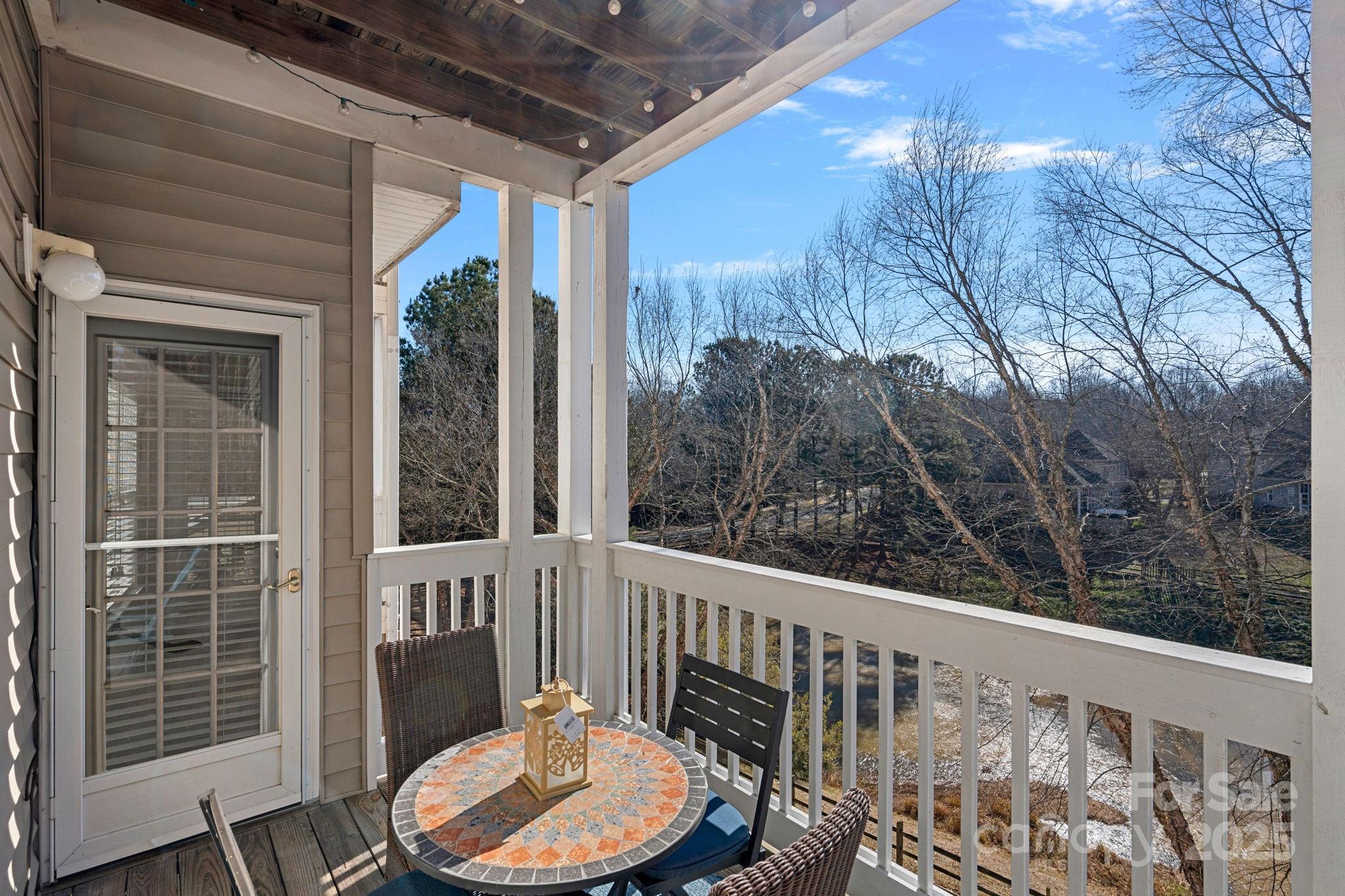 8938 Rosalyn Glen Road