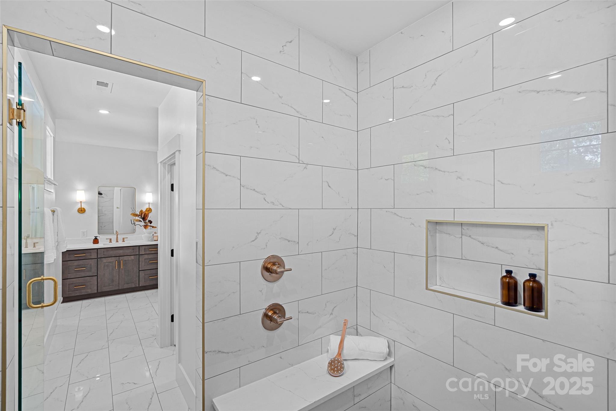 2742 Bancroft Street