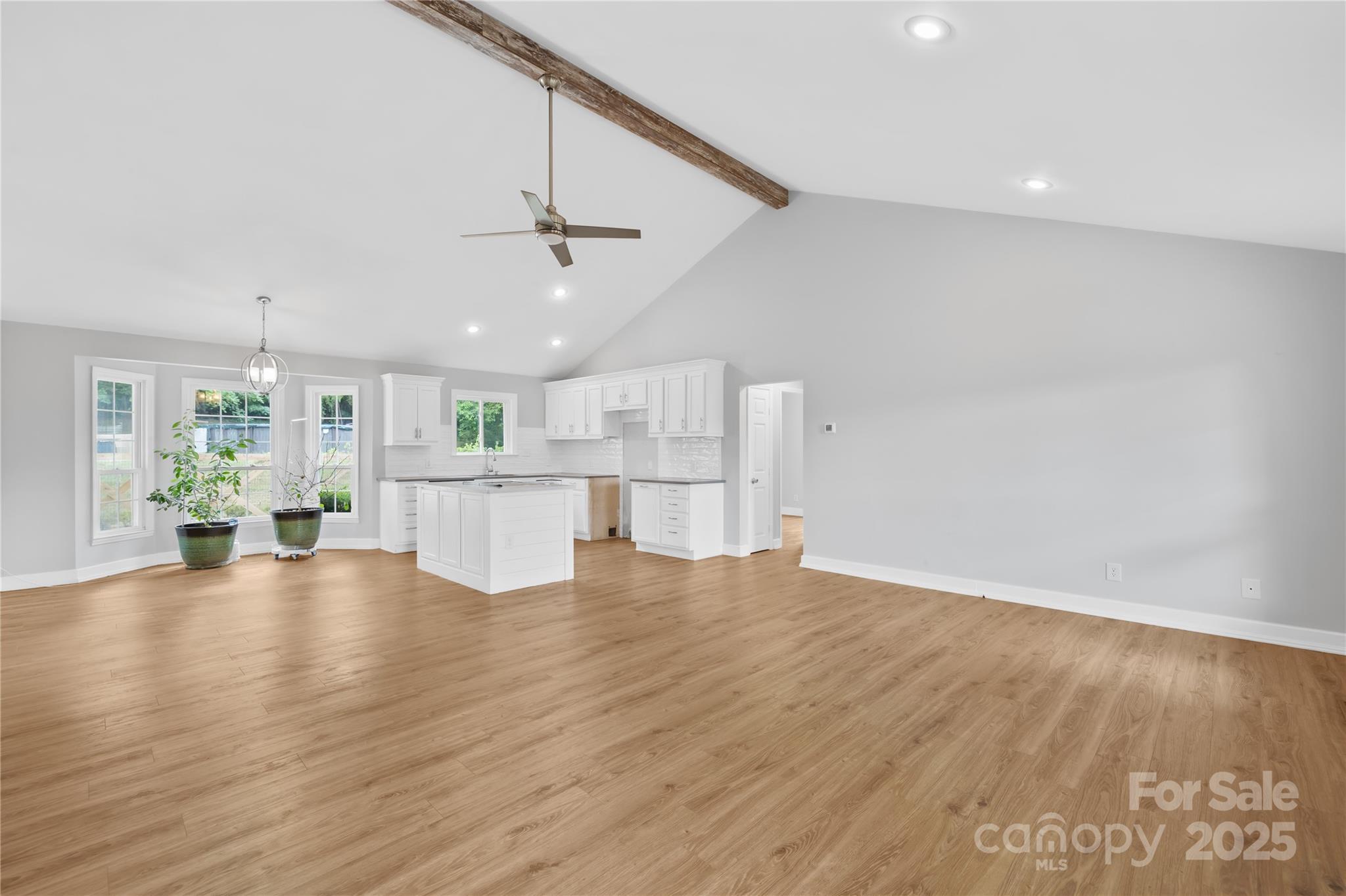 160 Pampas Lane