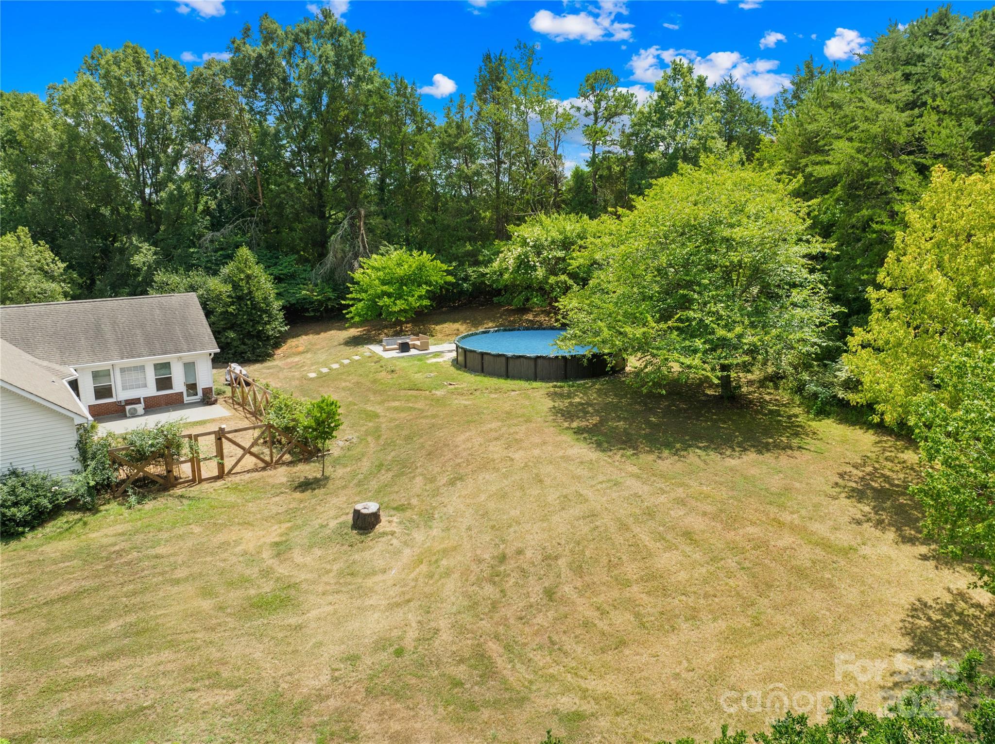 160 Pampas Lane