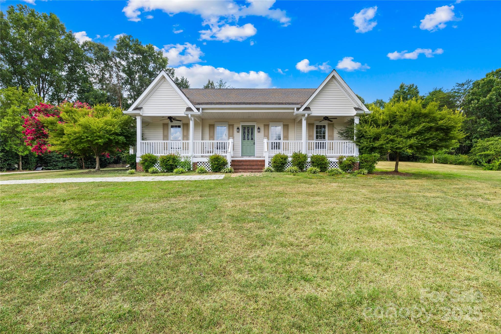 160 Pampas Lane