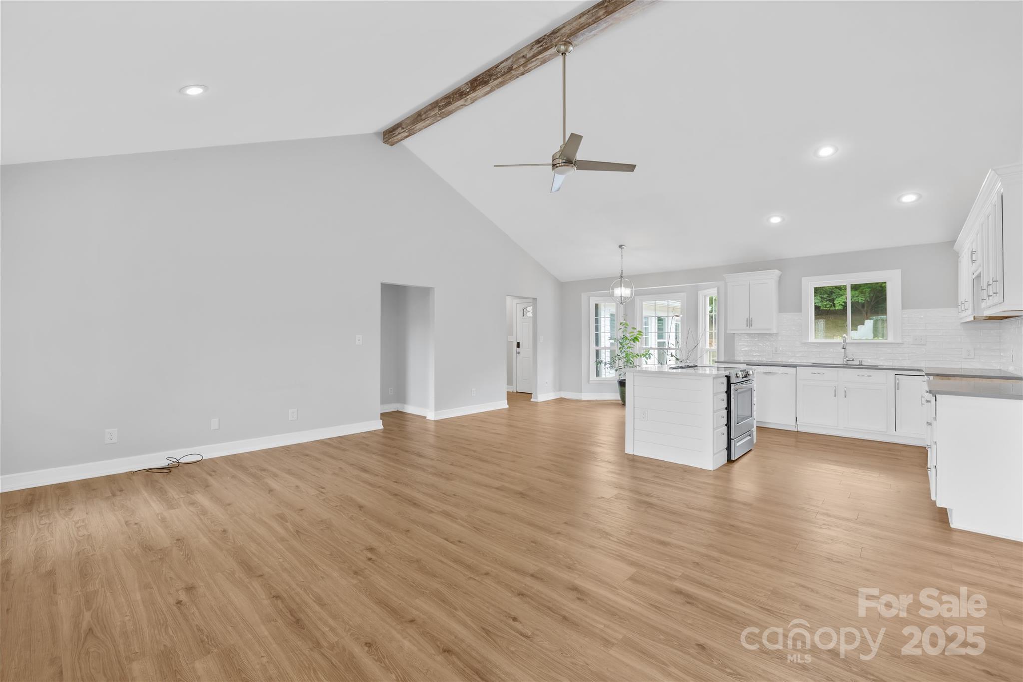 160 Pampas Lane