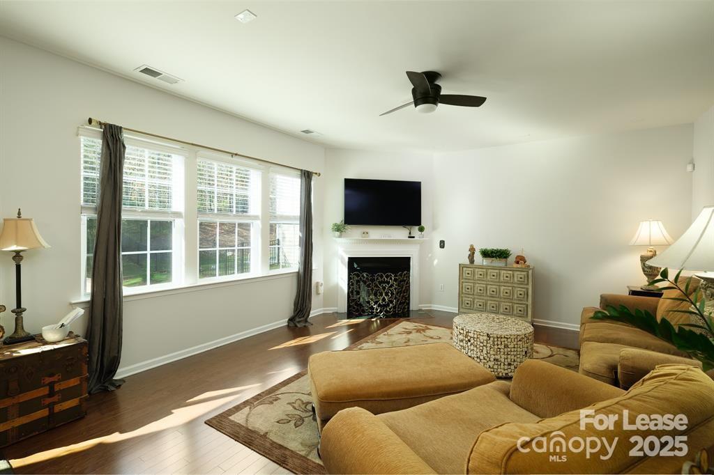 10745 Sapphire Trail