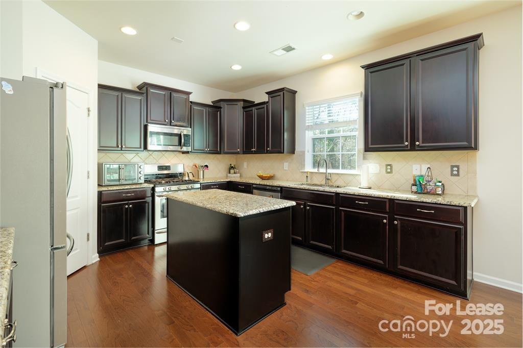 10745 Sapphire Trail