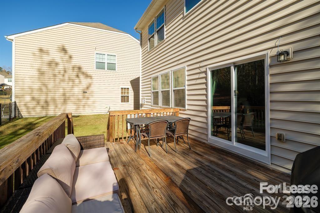 10745 Sapphire Trail