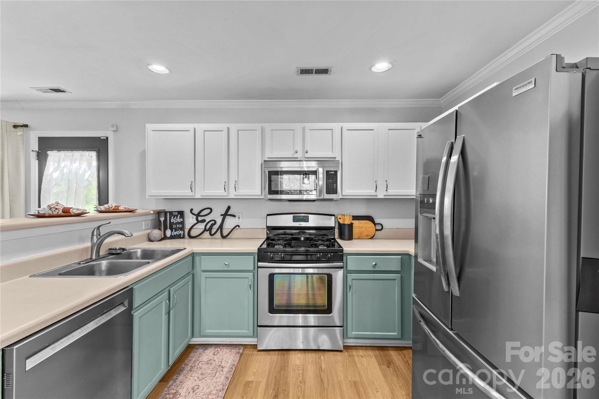 8854 Laurel Run Drive