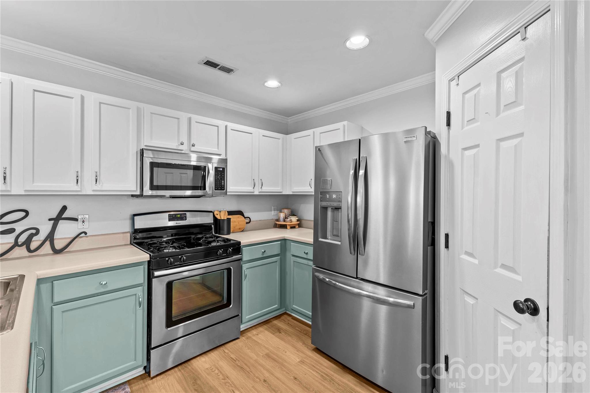 8854 Laurel Run Drive