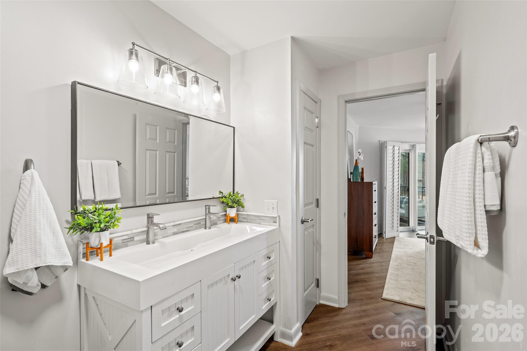 17811 Half Moon Lane