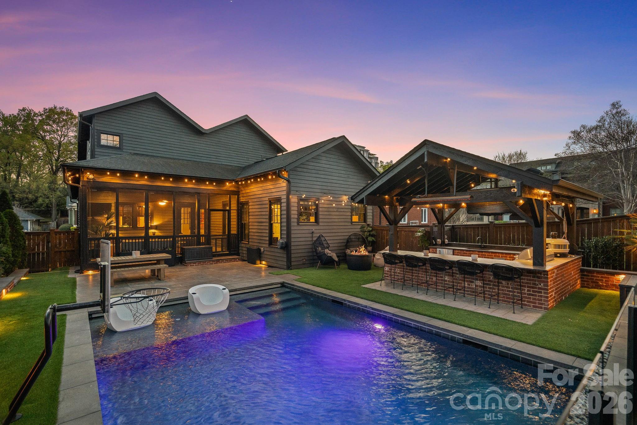 405 E Tremont Avenue