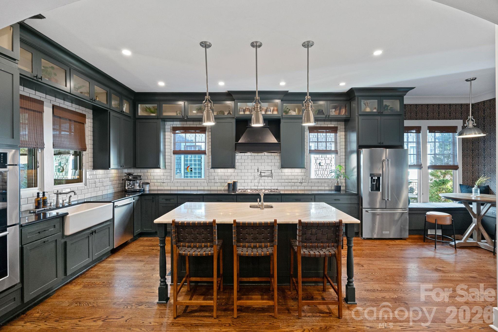 405 E Tremont Avenue