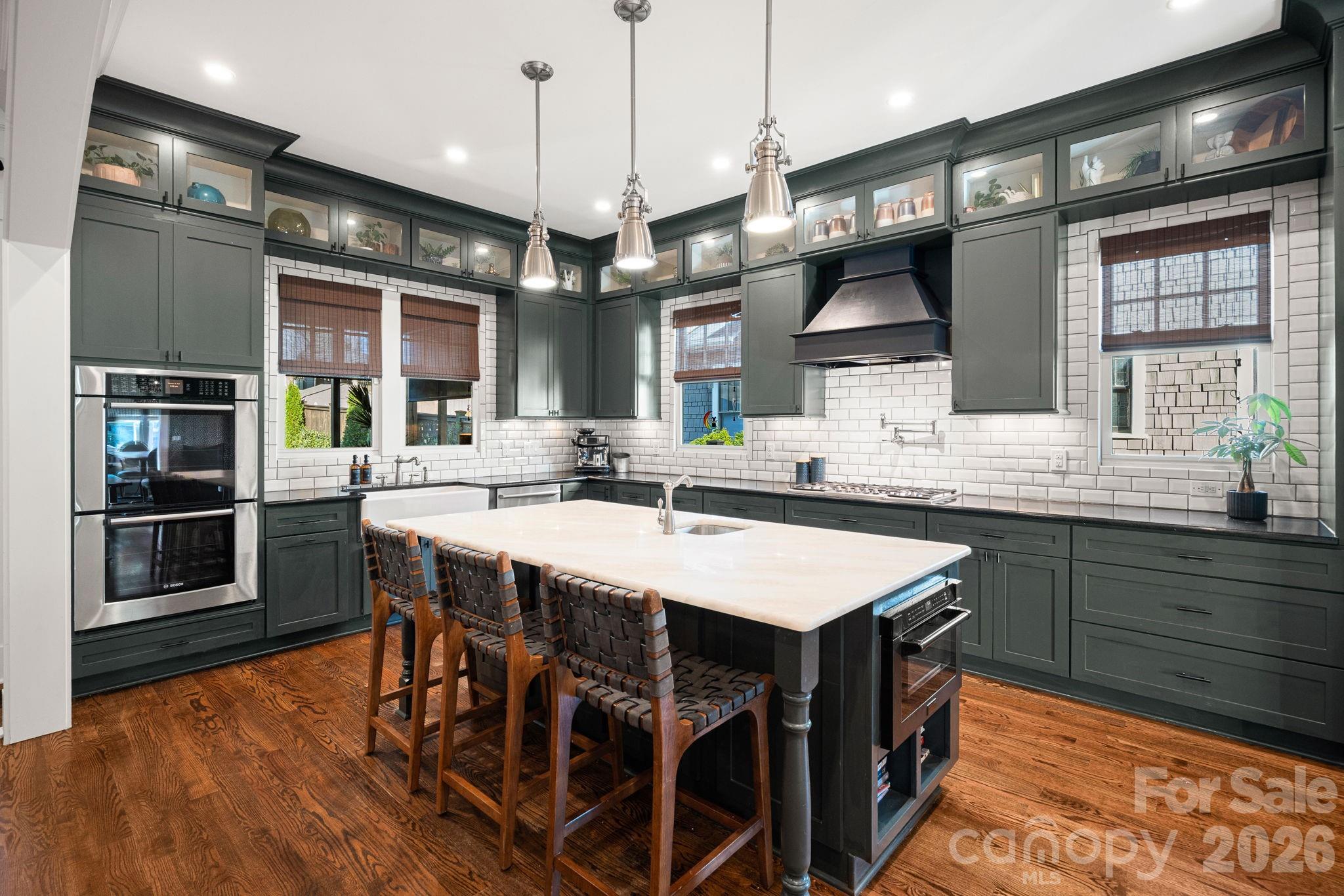 405 E Tremont Avenue