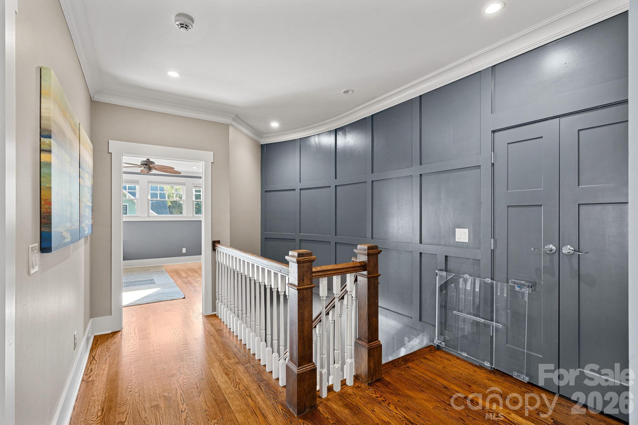 405 E Tremont Avenue