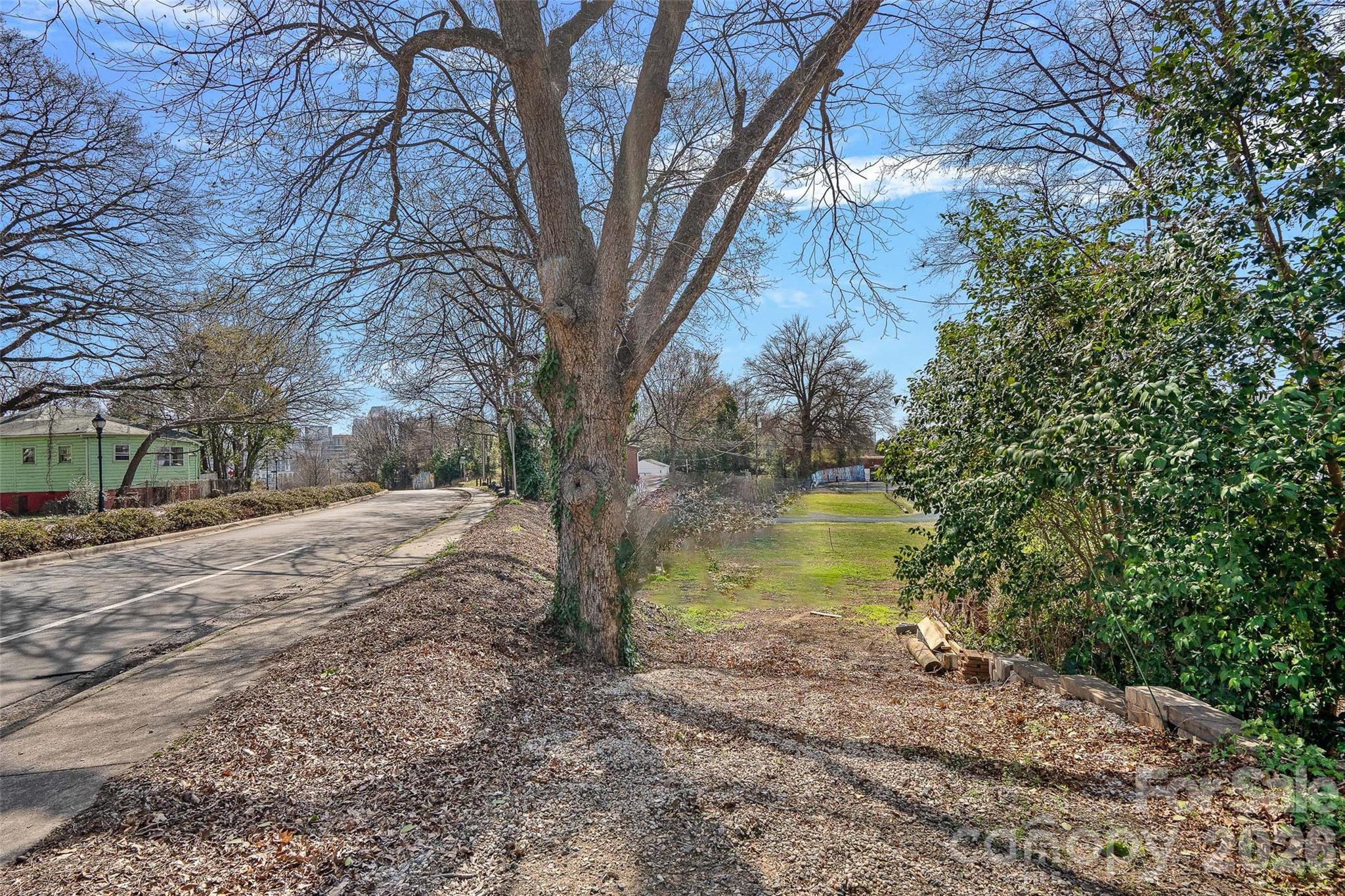1515 W 5th Street