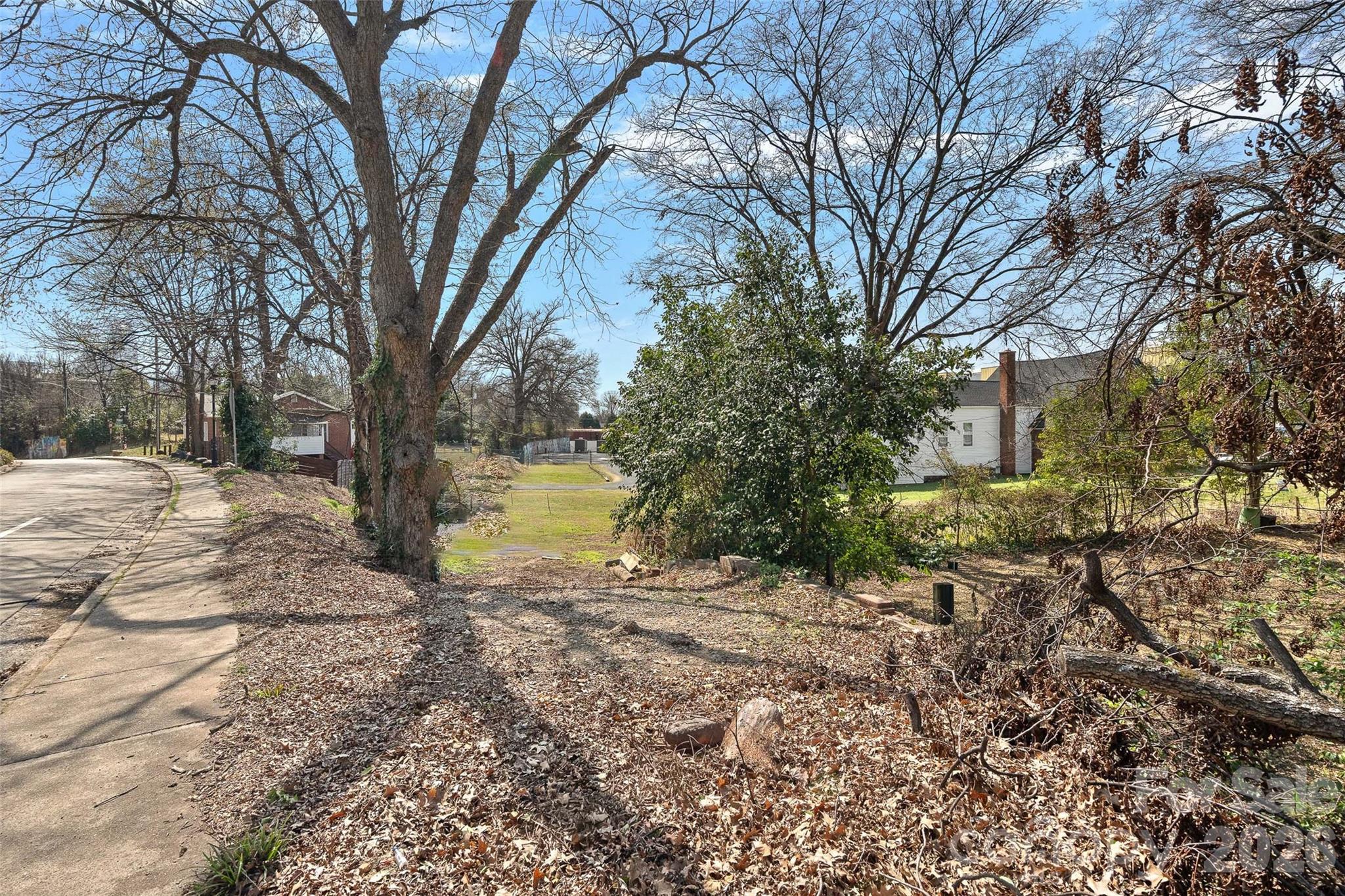 1515 W 5th Street