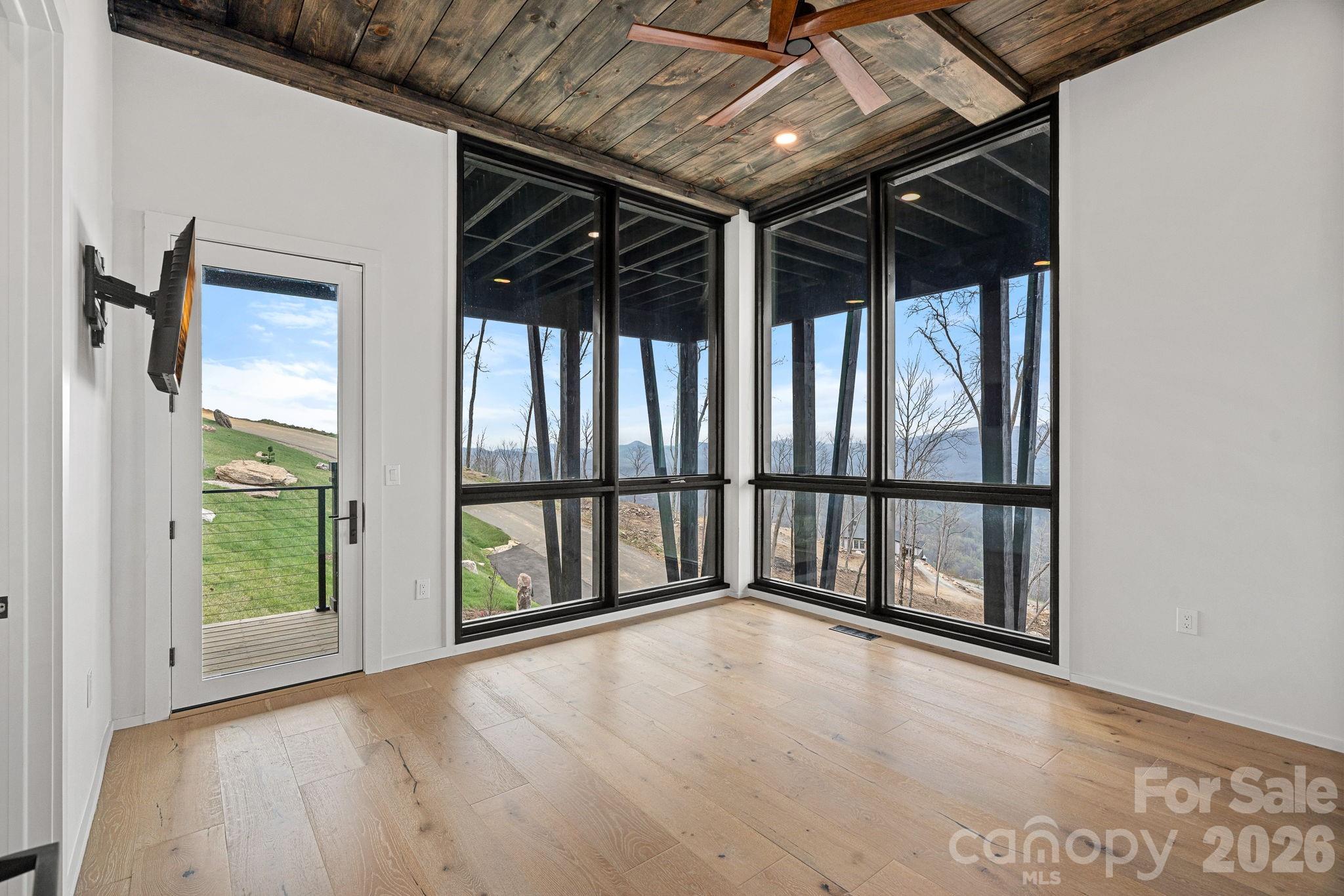 404 Silver Eagle Trail