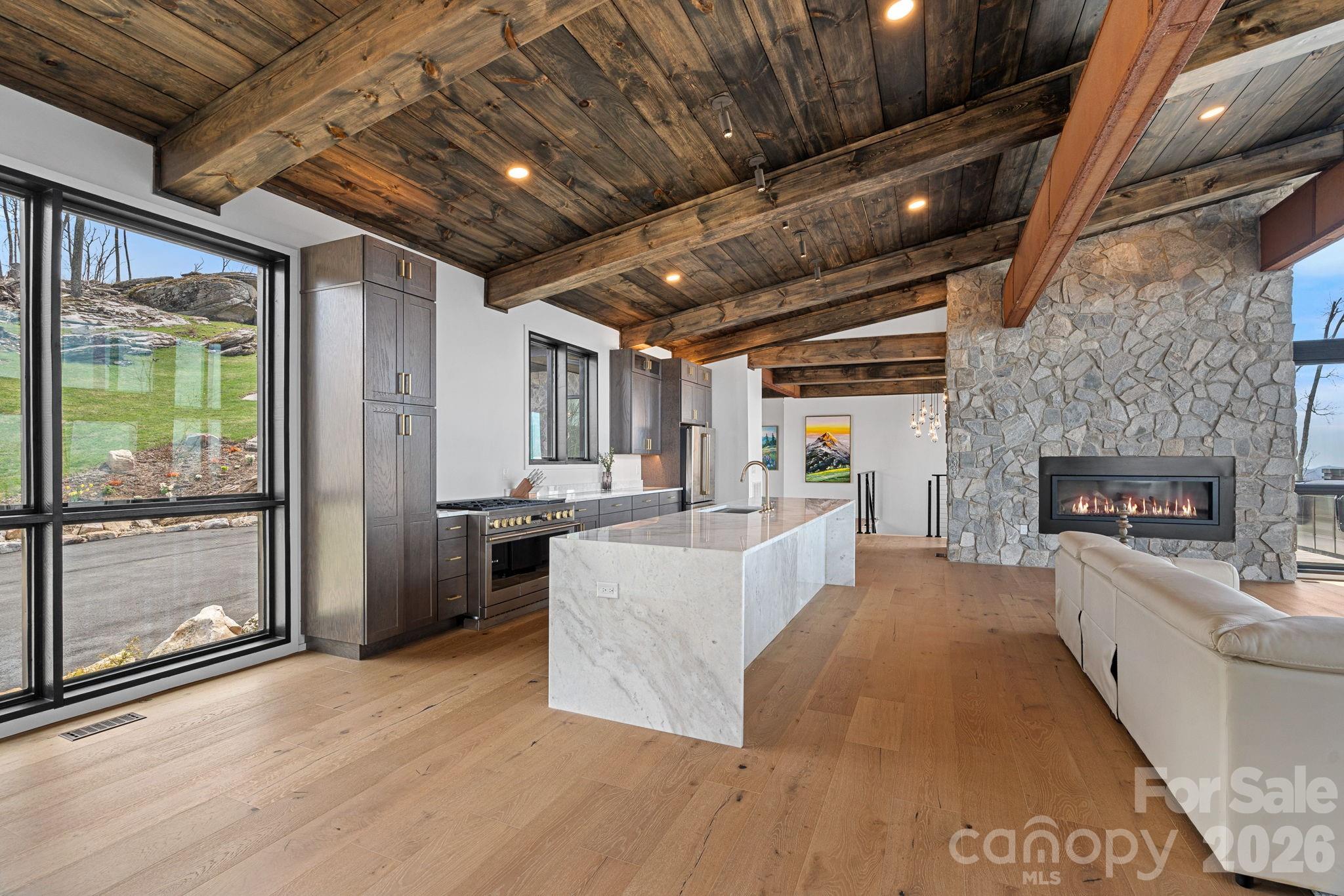 404 Silver Eagle Trail