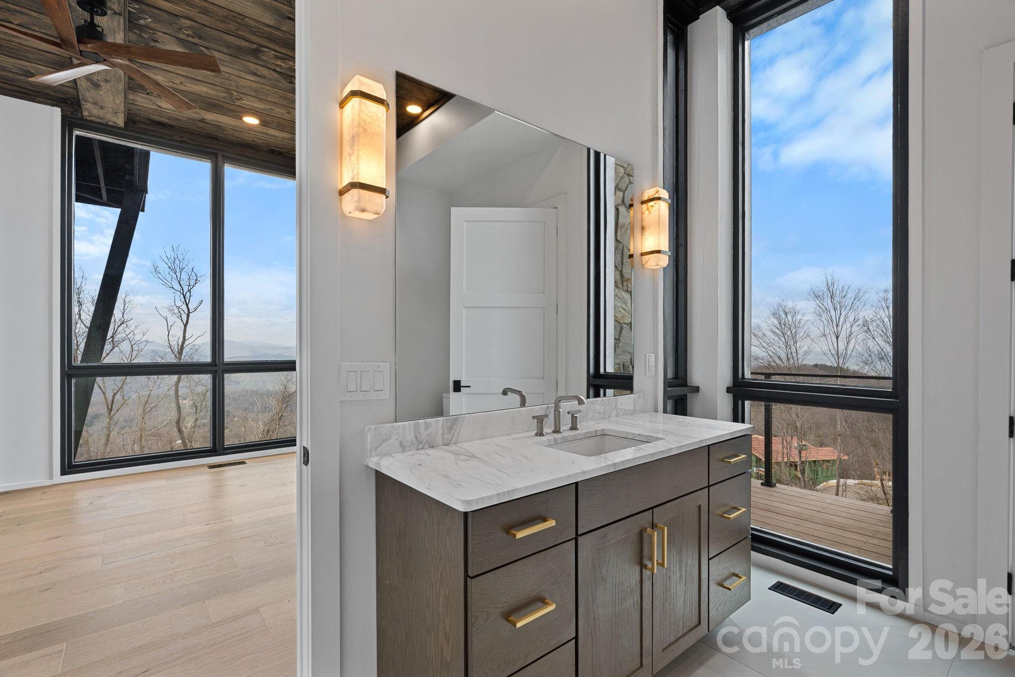 404 Silver Eagle Trail