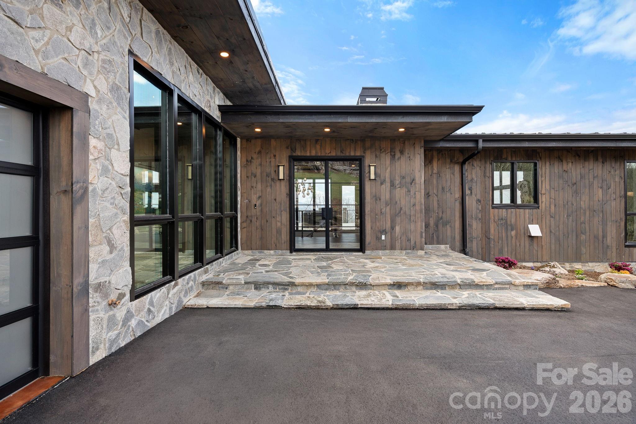 404 Silver Eagle Trail