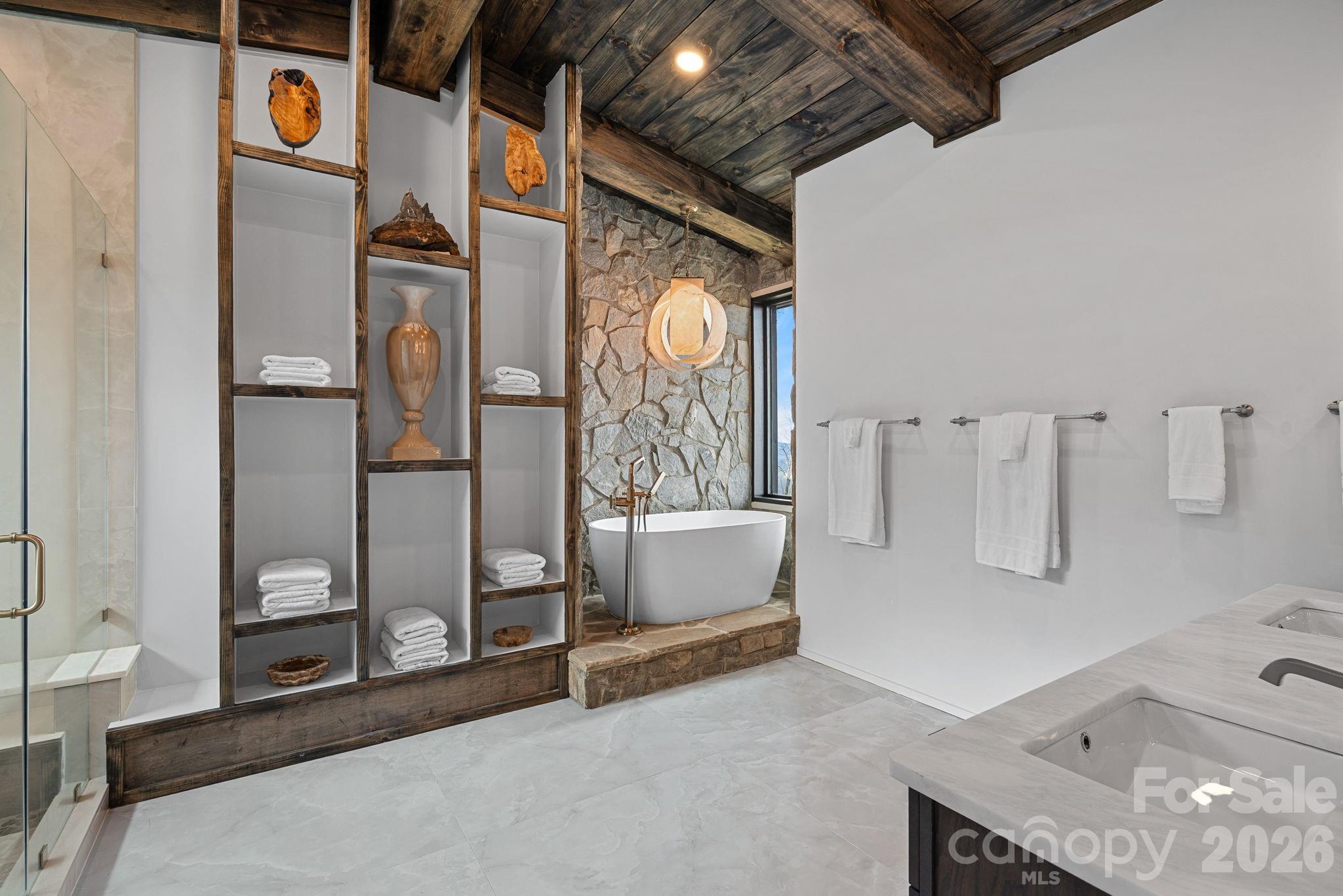 404 Silver Eagle Trail