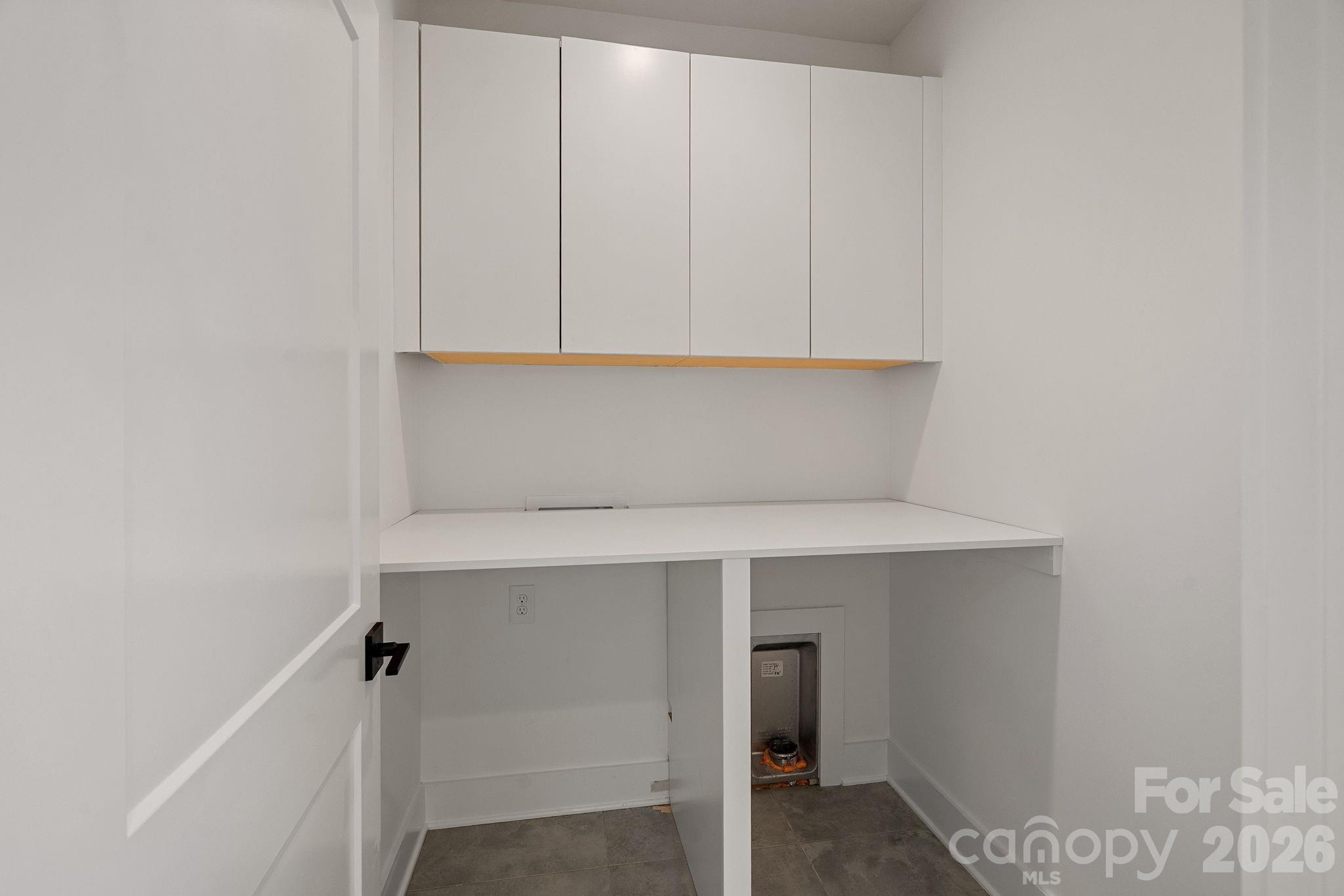 1006 Westbrook Drive Unit: B