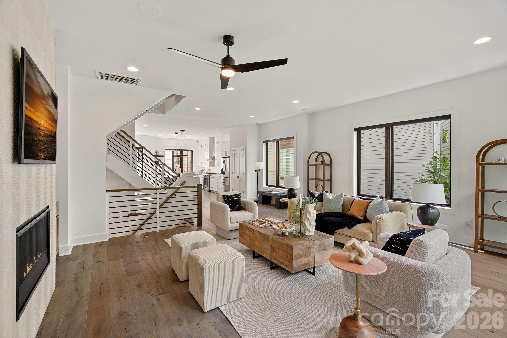 1006 Westbrook Drive Unit: B