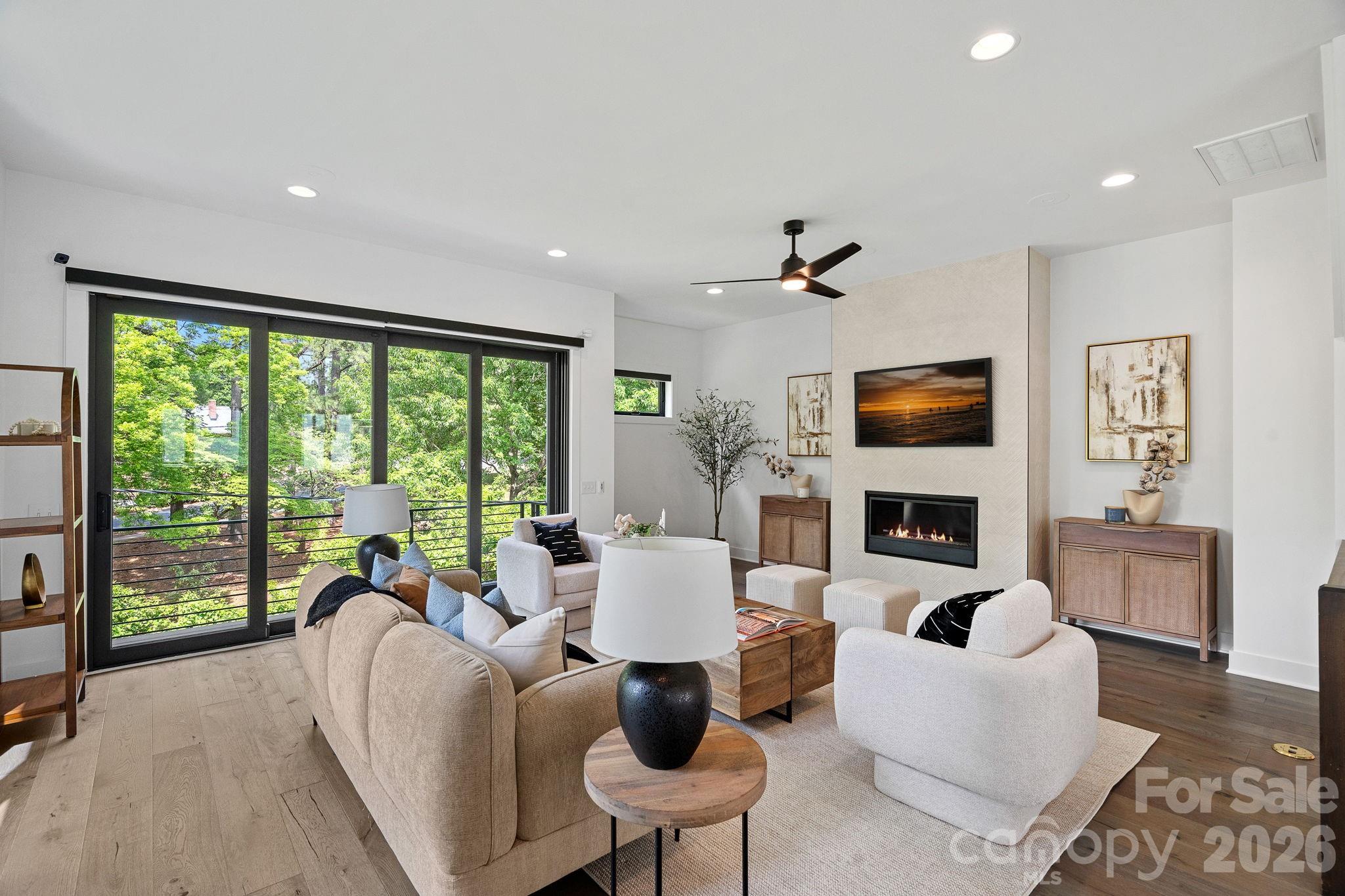 1006 Westbrook Drive Unit: B