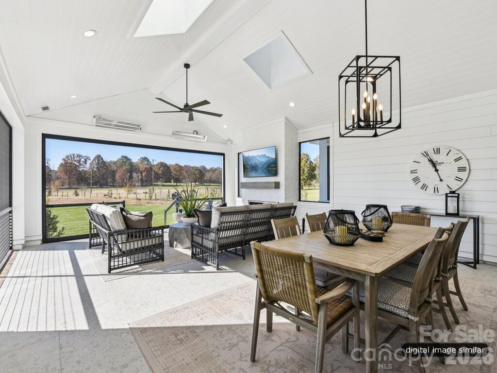 2232 Grey Road