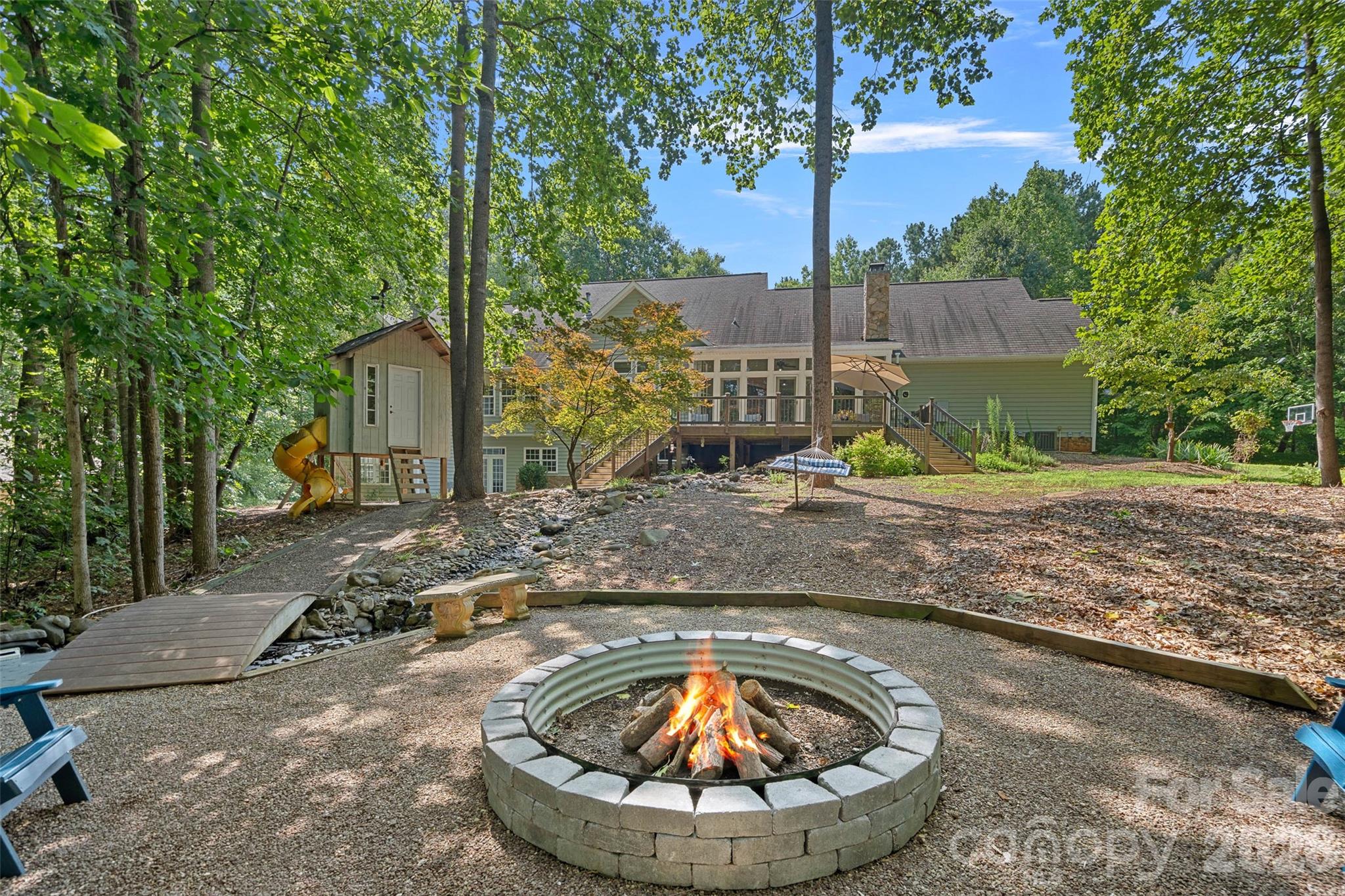 199 Robinson Road