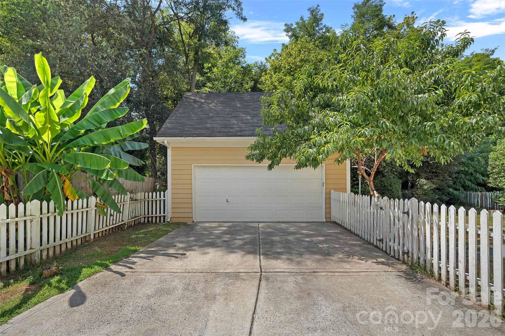 14015 Garden District Row