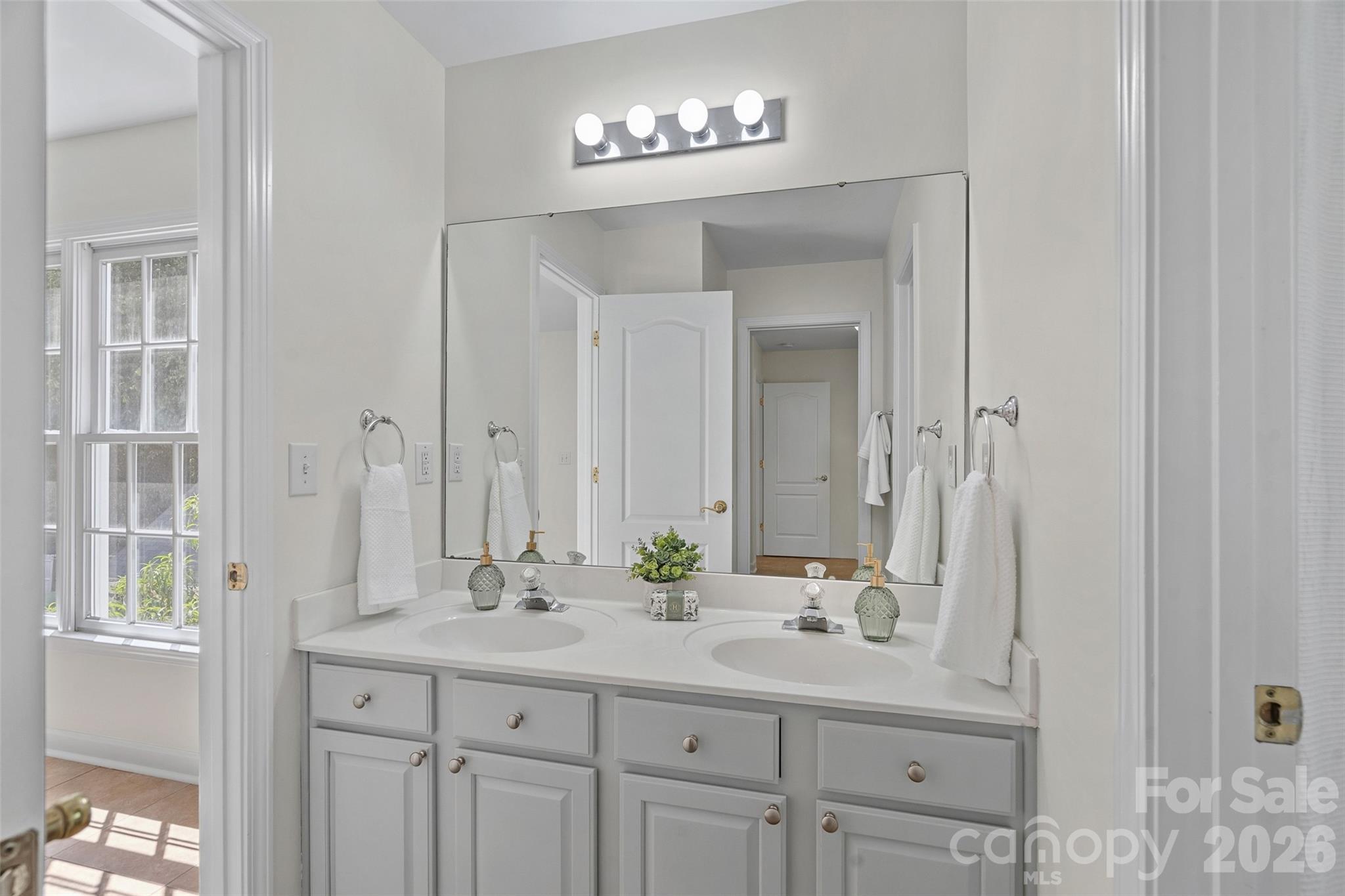 14015 Garden District Row
