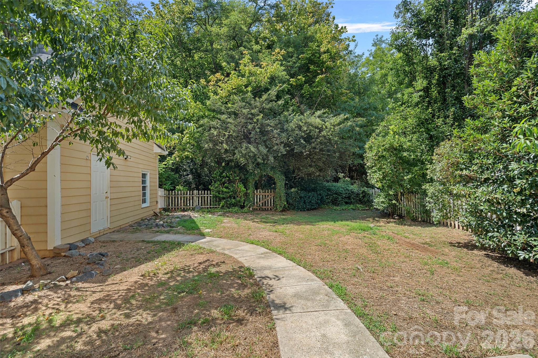 14015 Garden District Row
