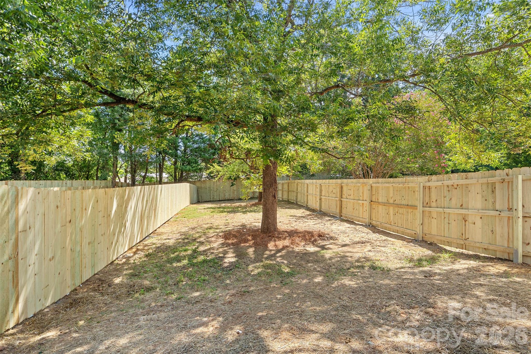 2902 Dogwood Avenue