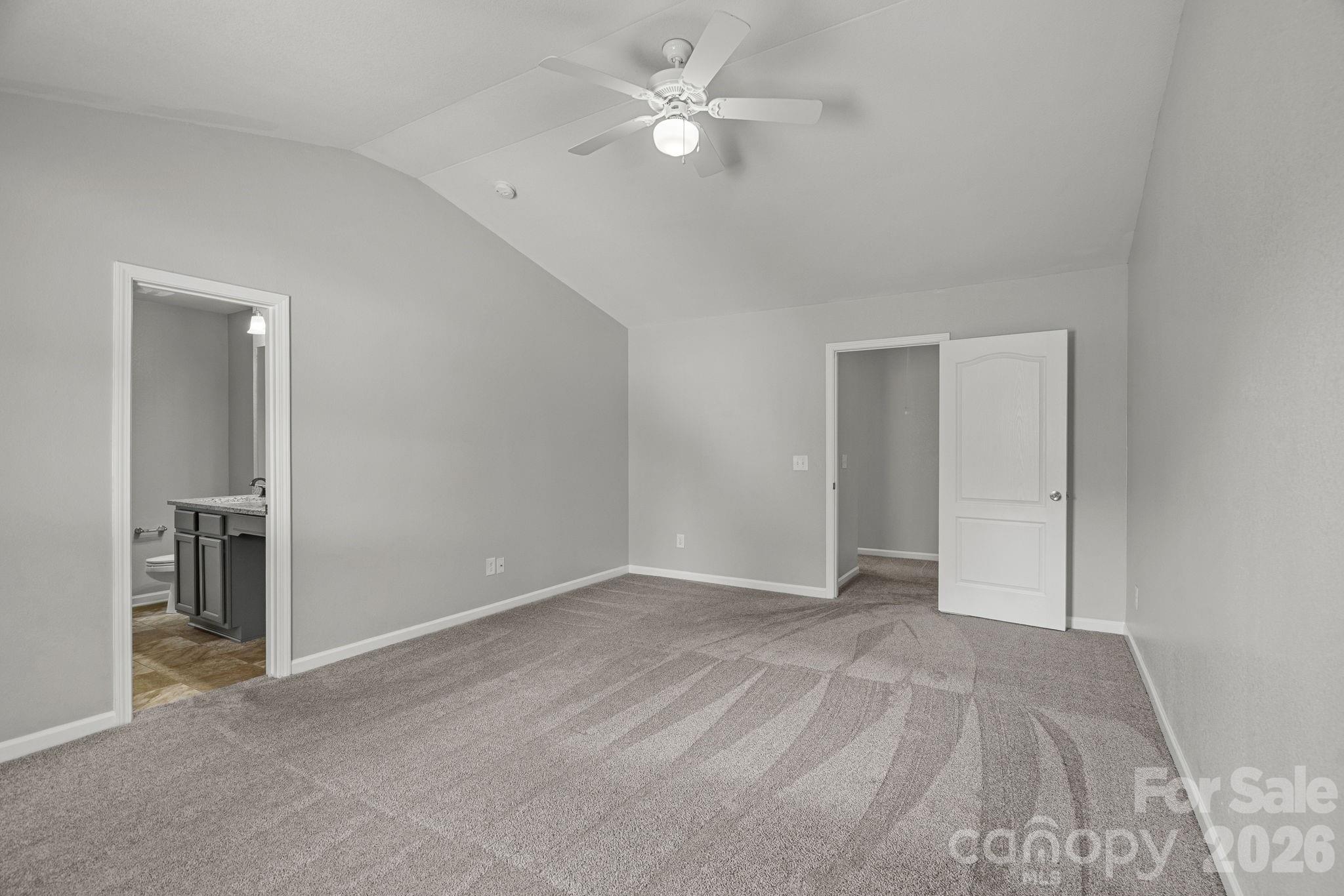8226 Paw Valley Lane