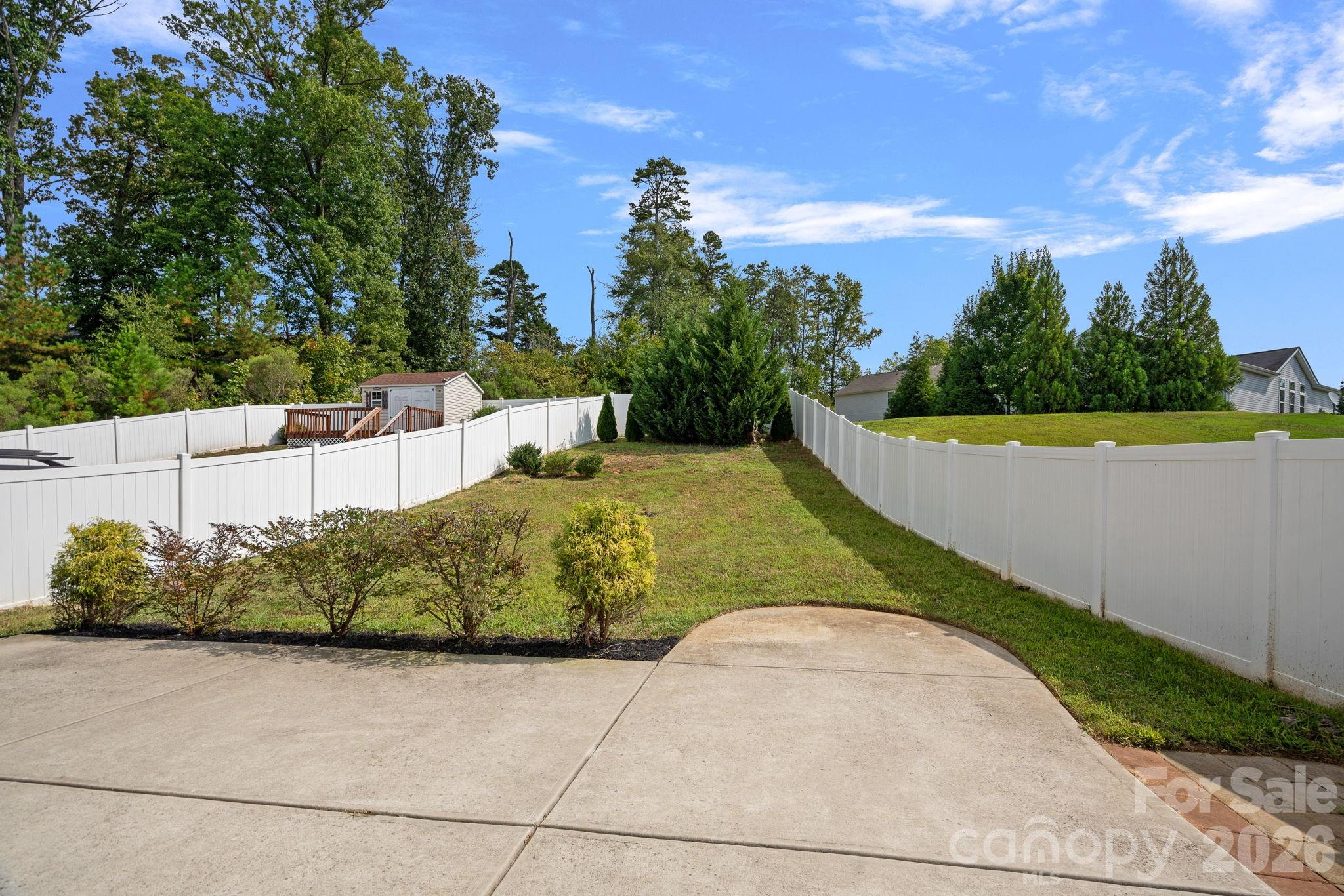 8226 Paw Valley Lane