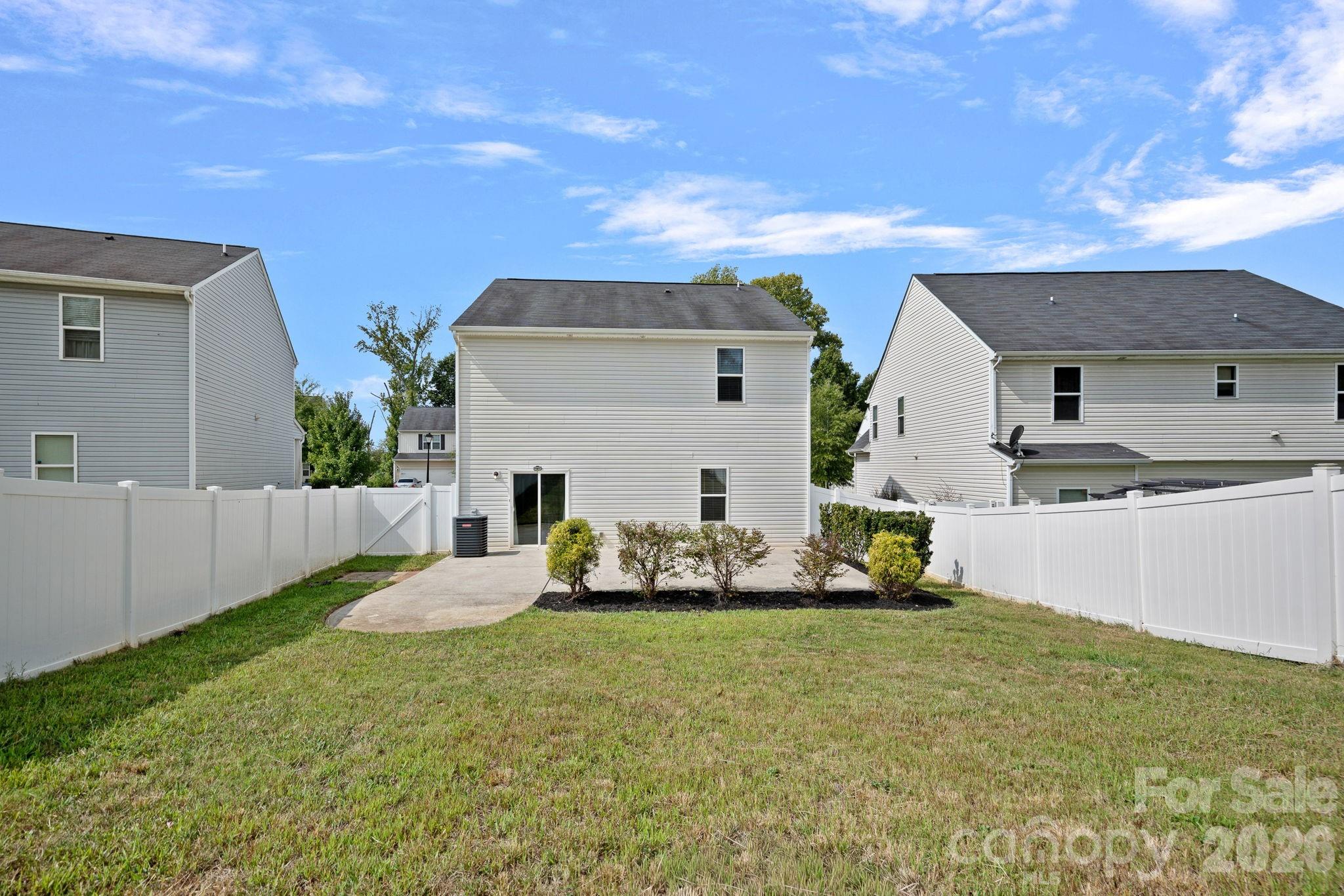 8226 Paw Valley Lane