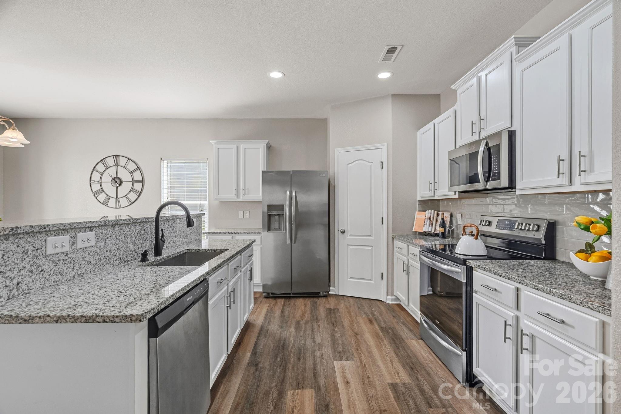8226 Paw Valley Lane