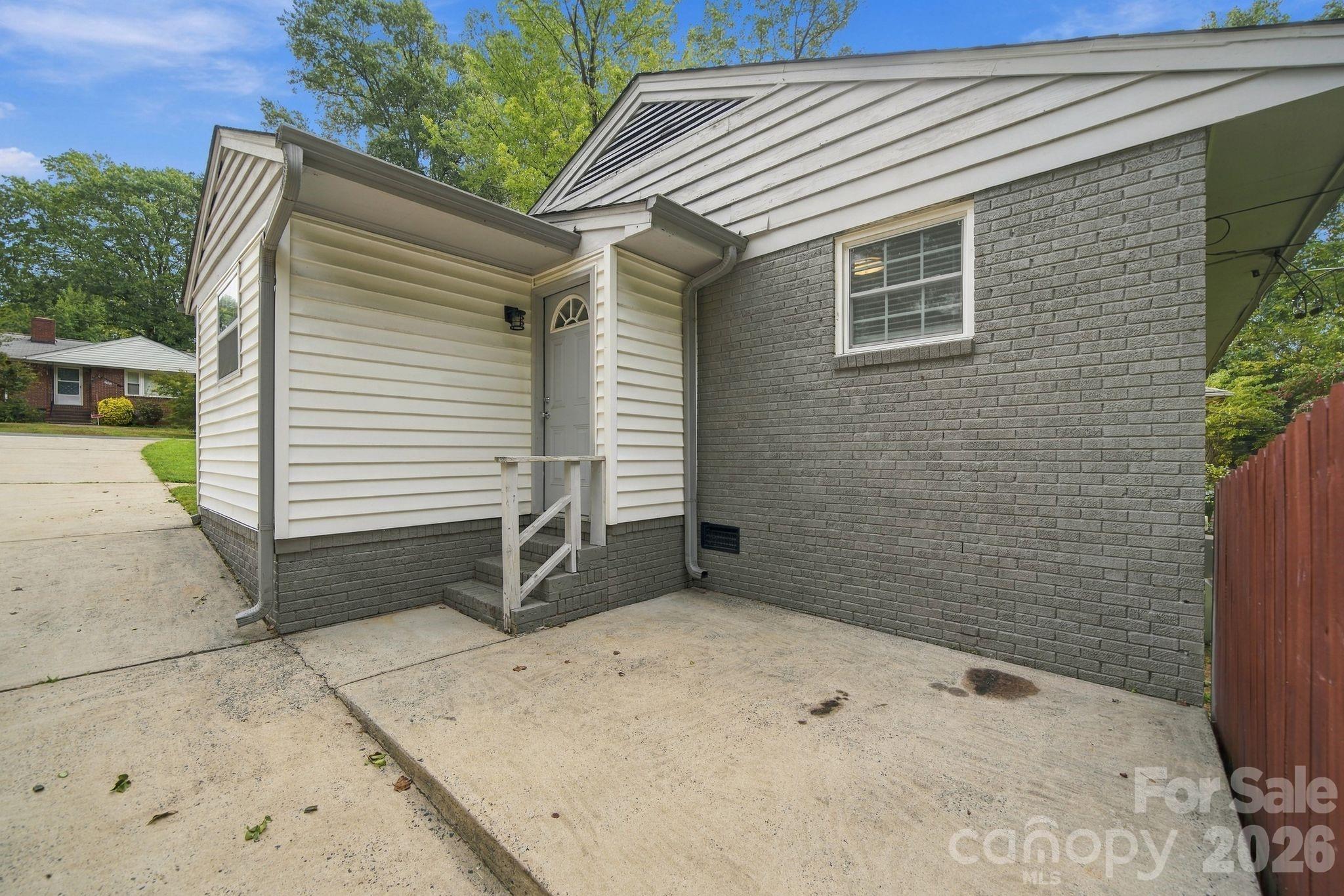 3307 Bonaire Drive