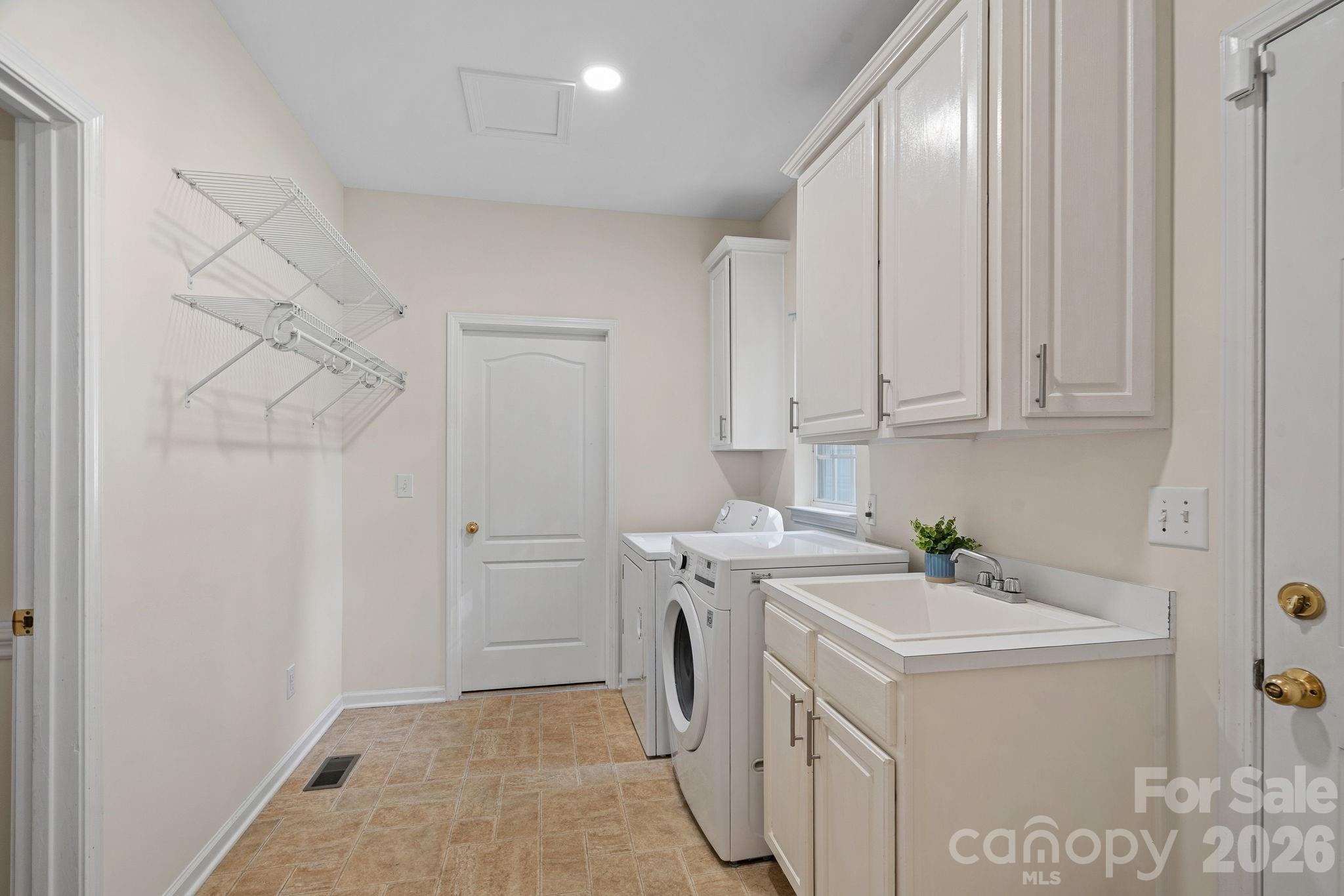390 Robinson Road