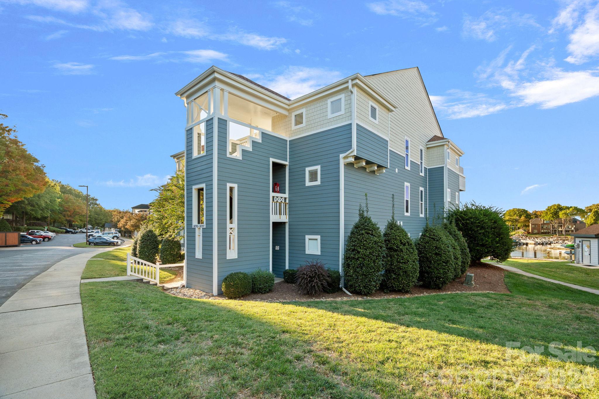 18797 Vineyard Point Lane