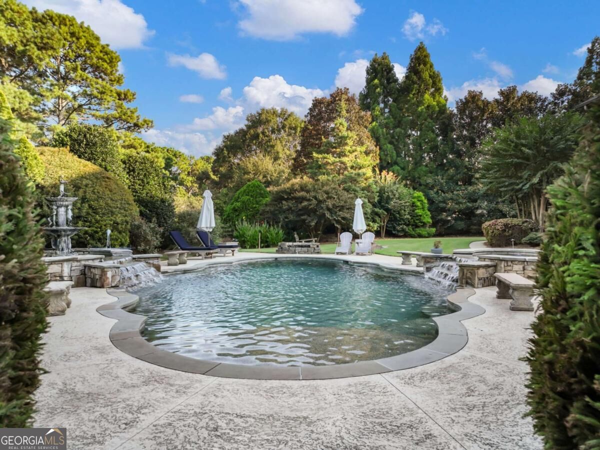 1905 Kathy Whitworth Drive