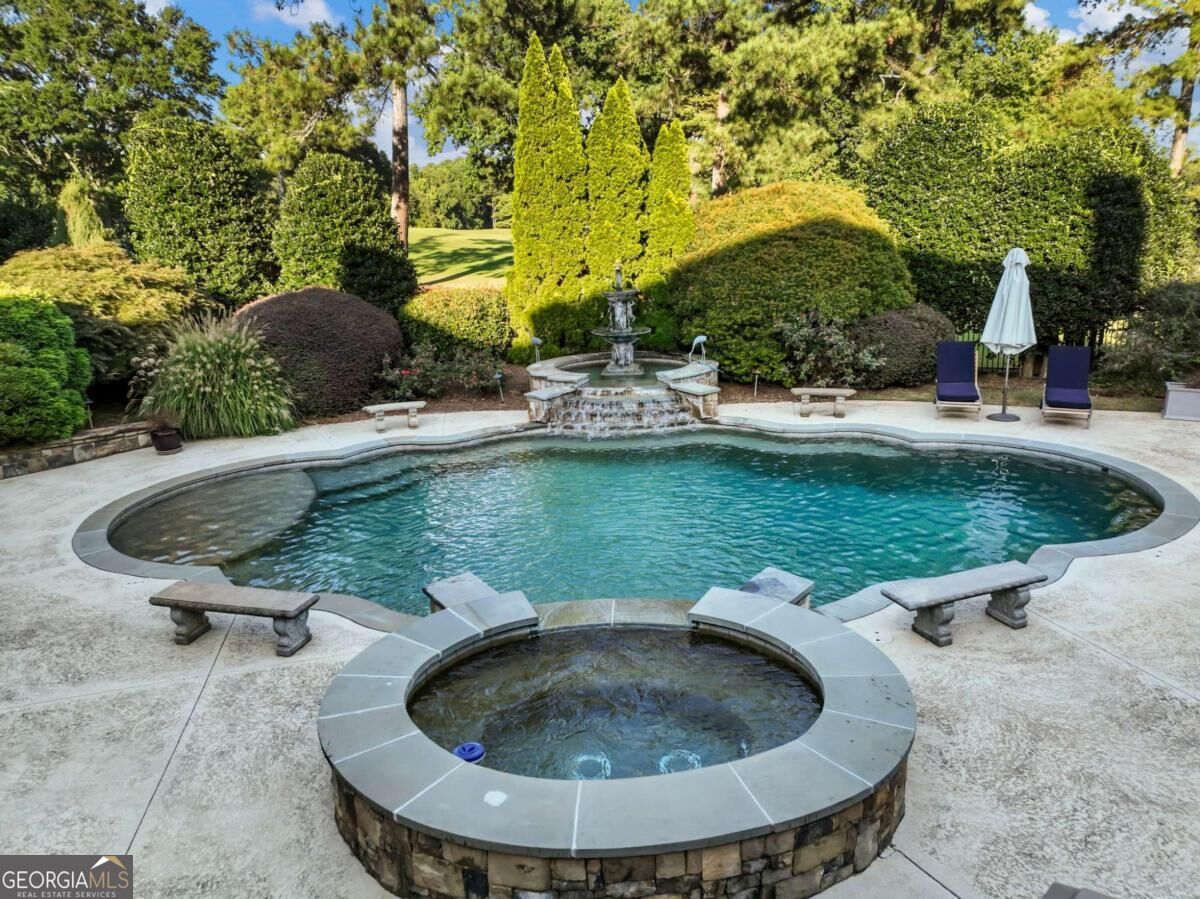 1905 Kathy Whitworth Drive