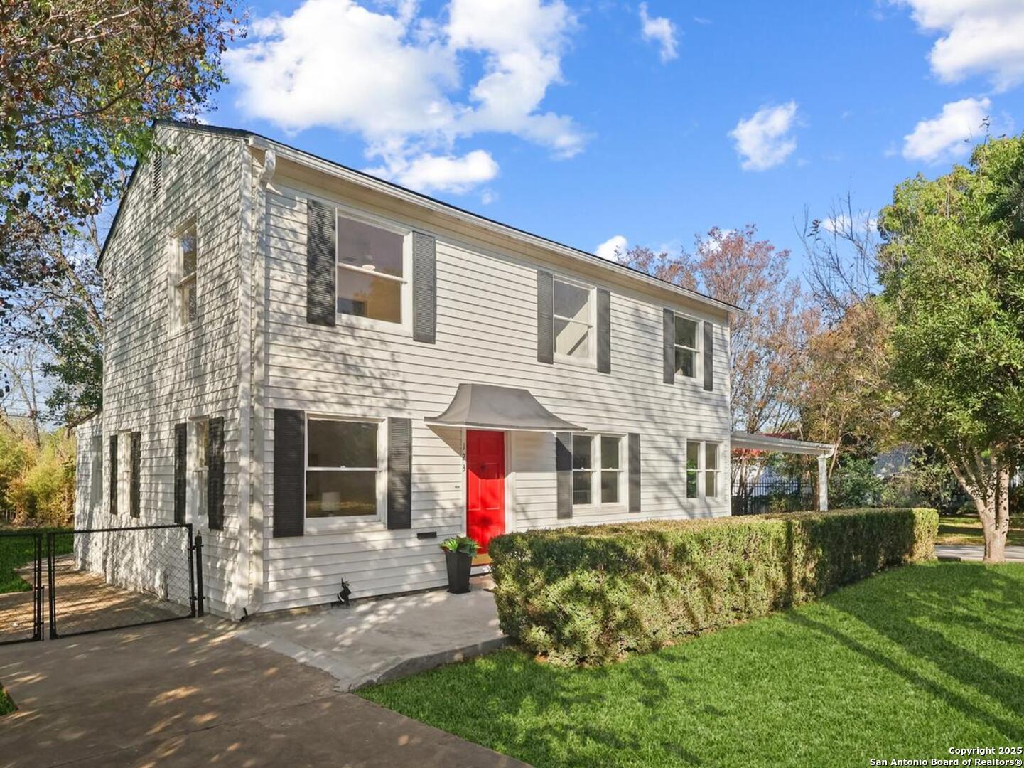 123 W. Mandalay